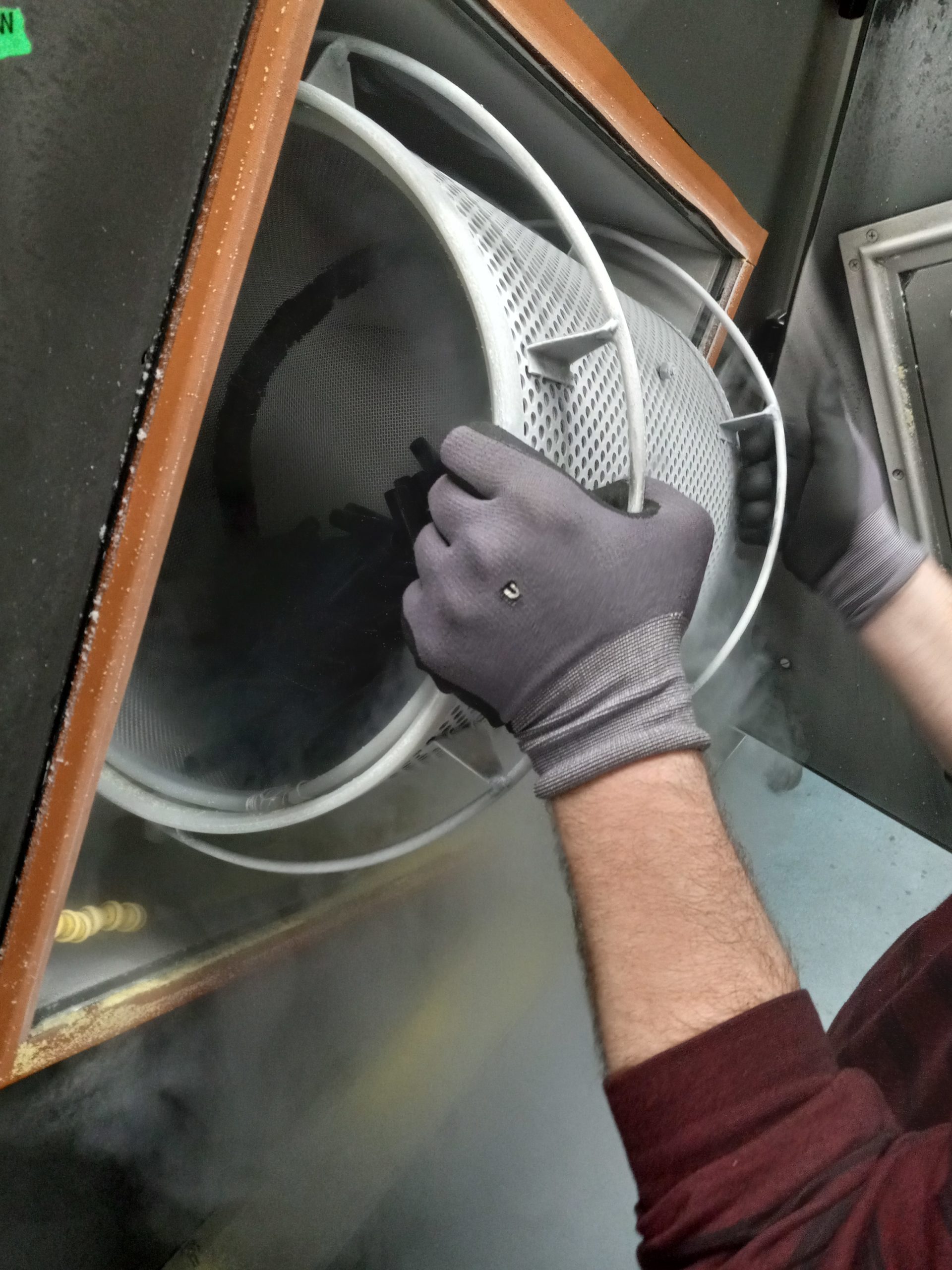 glass-filled nylon | Cryogenic Deflashing | medical plastic injection molding